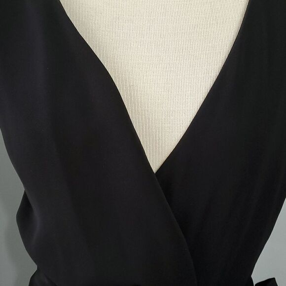 ZARA trf, little black dress. Razor back. With tie at waist. Size small. Career. - Picture 4 of 12